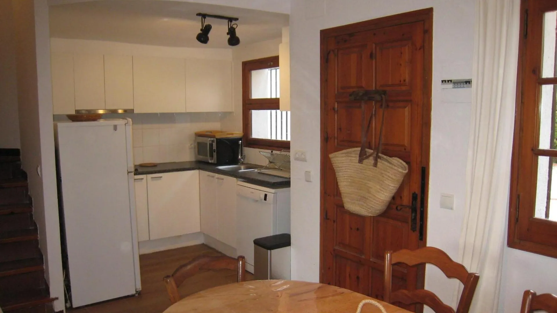بيت للعطل فيلا Casa Con Jardin, Piscina, Y Terrazas En Zona Tranquila Cerca De L'Estartit - Es-323-24 إسبانيا